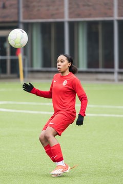 Bild 117 - wCJ Eimsbuettler TV : Altona 93 - Ergebnis: 1:1